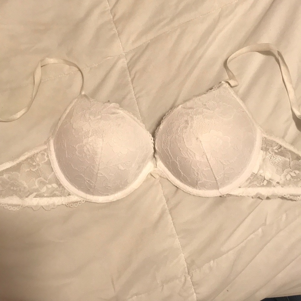 White lace push up bra